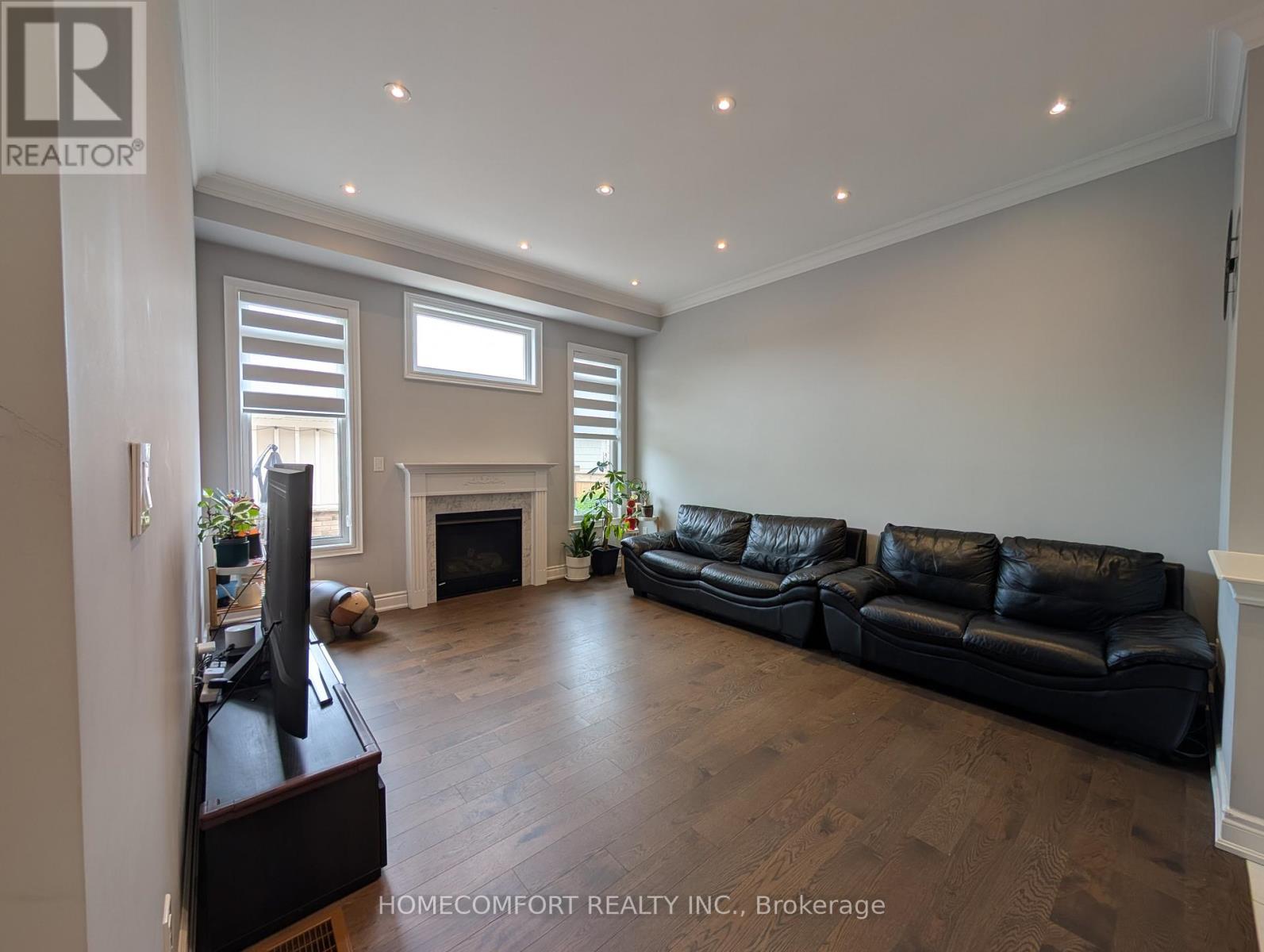 230 Paradelle Drive Property Photo 16
