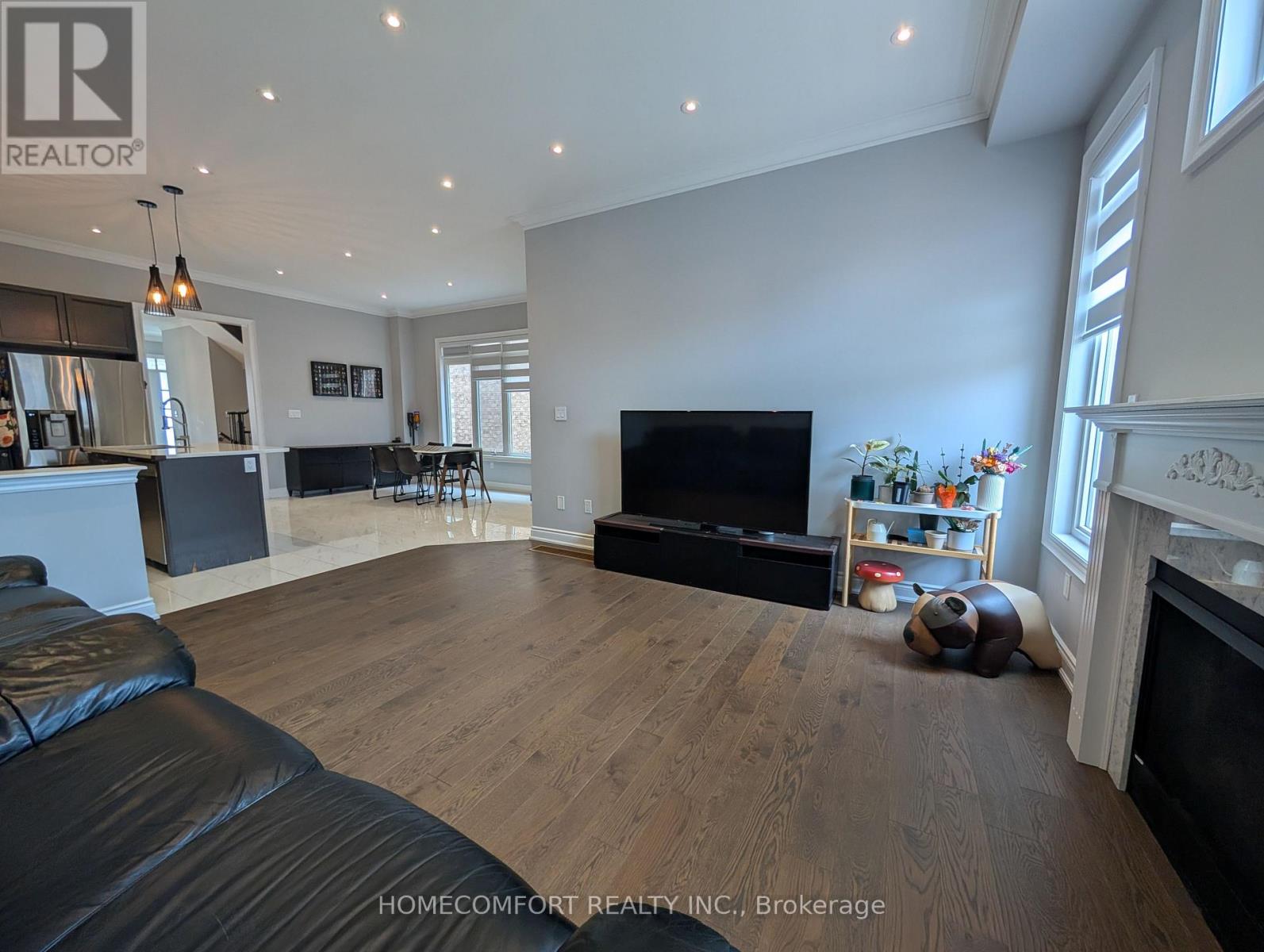 230 Paradelle Drive Property Photo 18