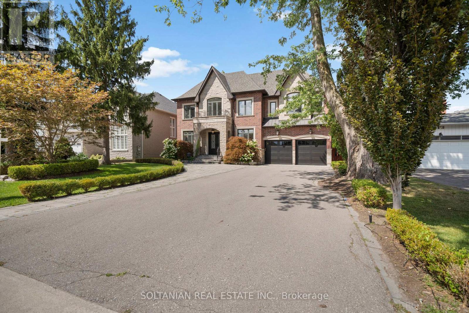 74 Yongehurst Road Property Photo 1
