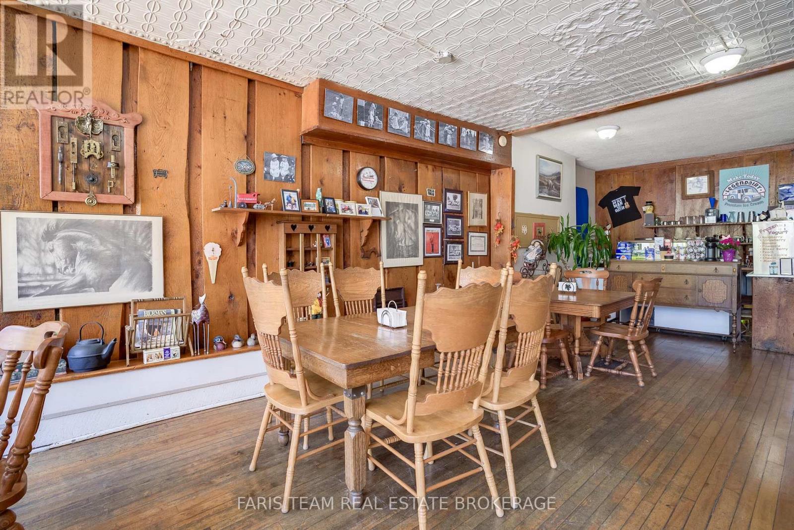 236 Barrie Street Property Photo 7