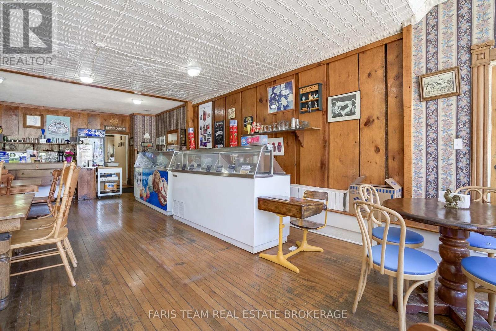 236 Barrie Street Property Photo 5