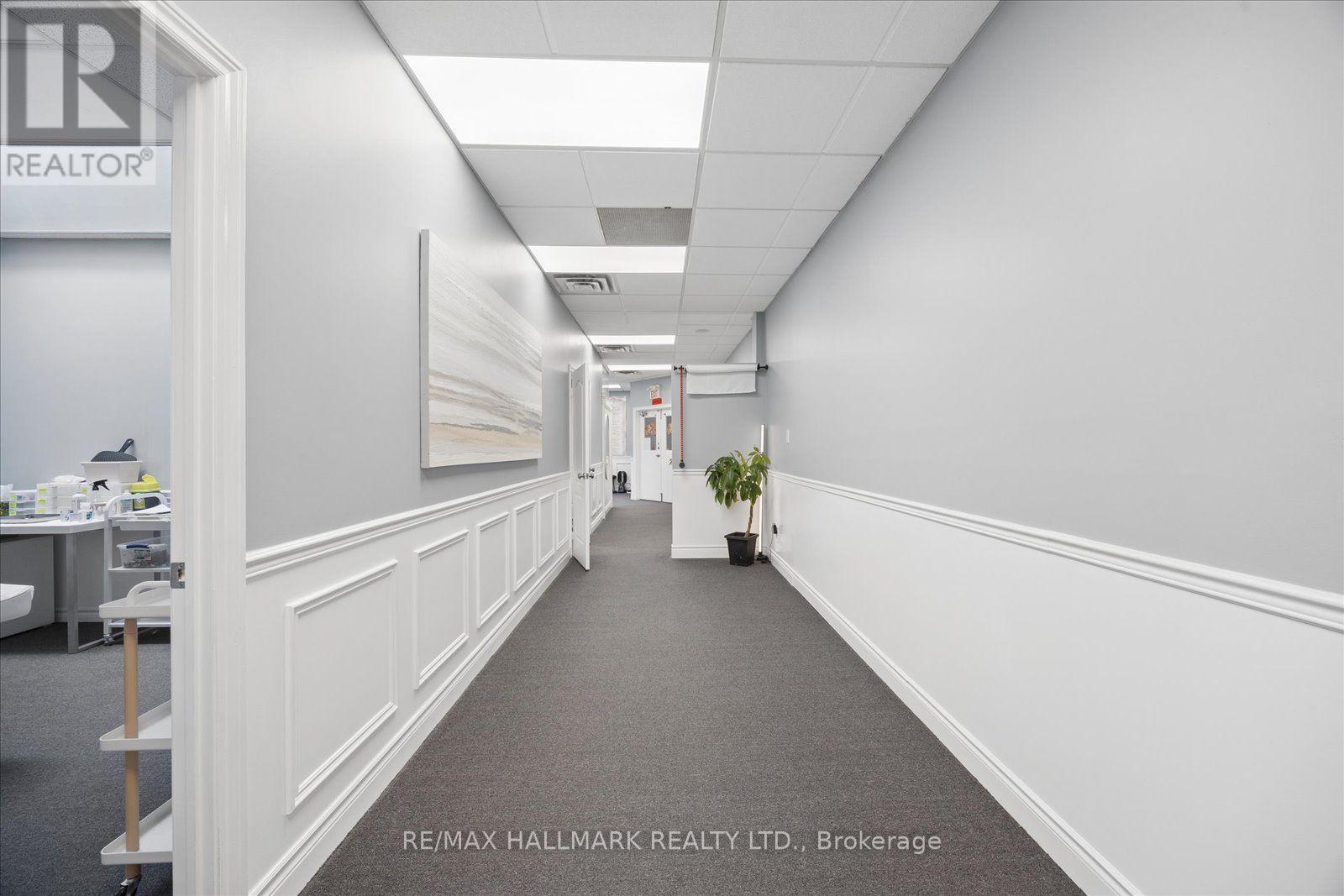 202 - 190 Main Street Property Photo 17