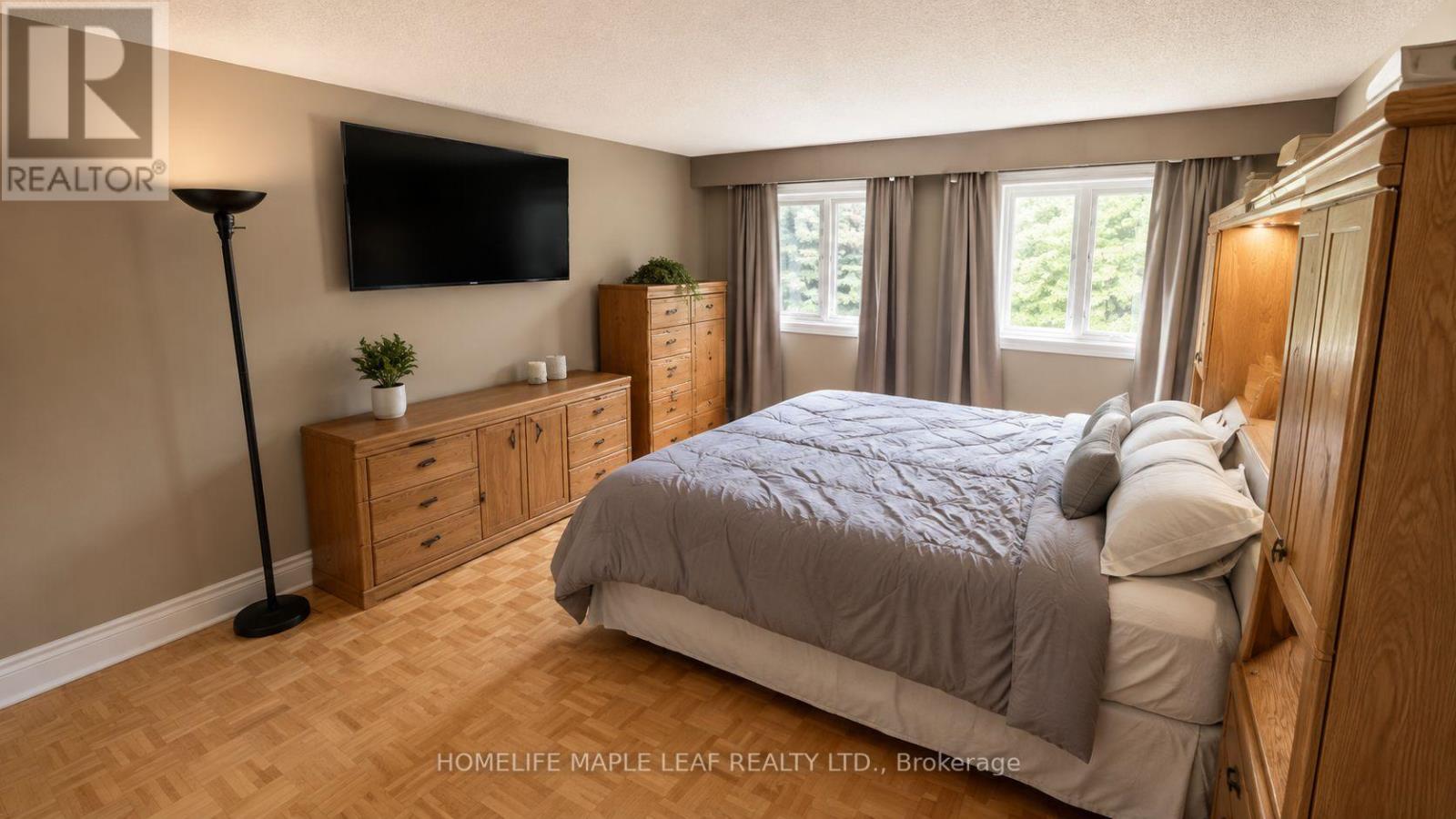 20 Brookfield Court Property Photo 10