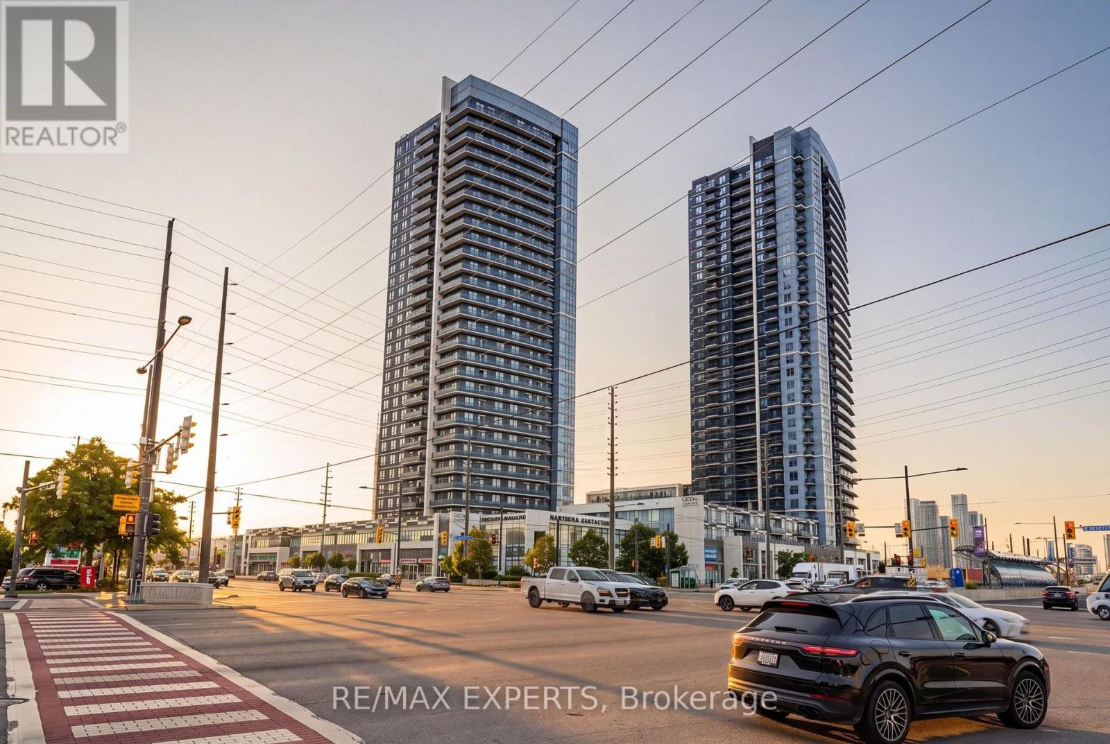 707 - 3700 HIGHWAY 7 ROAD Property Photo 1