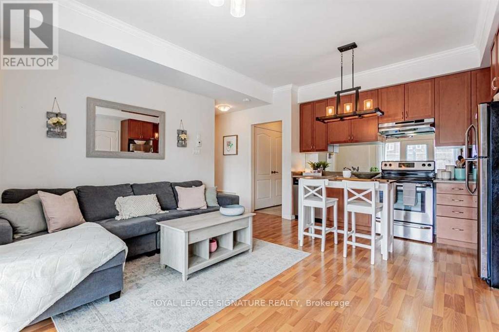 2 - 261 JOHN WAY W