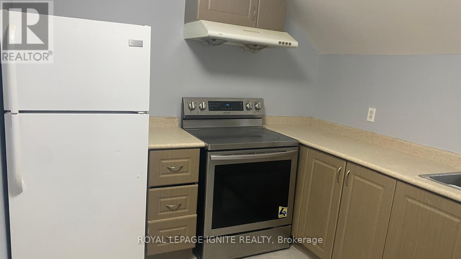 Apt #3 - 6710 Main Street Property Photo 5