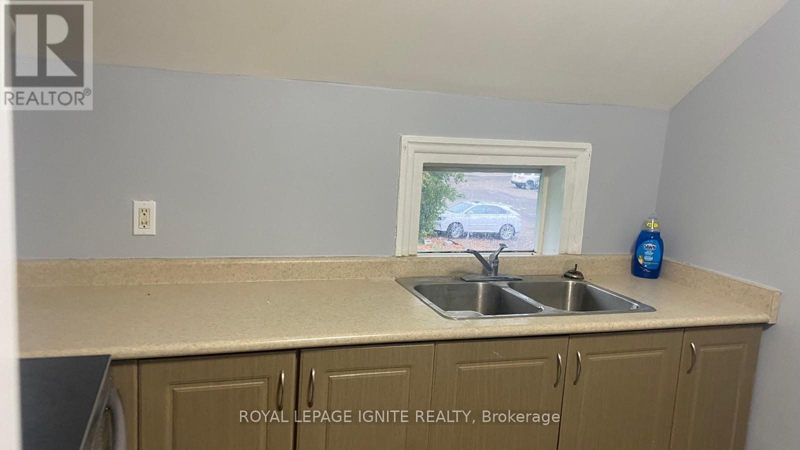Apt #3 - 6710 Main Street Property Photo 6