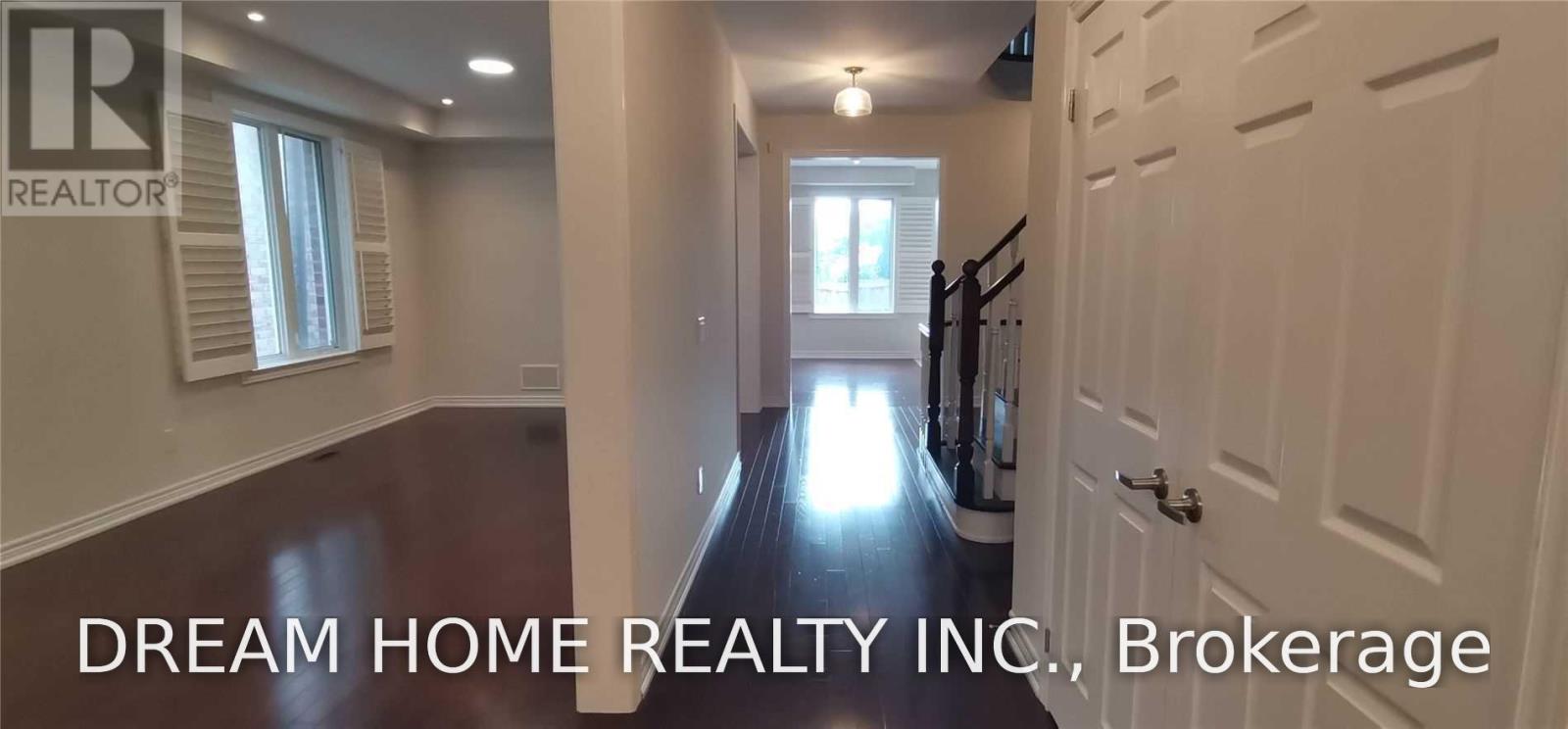 53 Hermitage Boulevard Property Photo 6