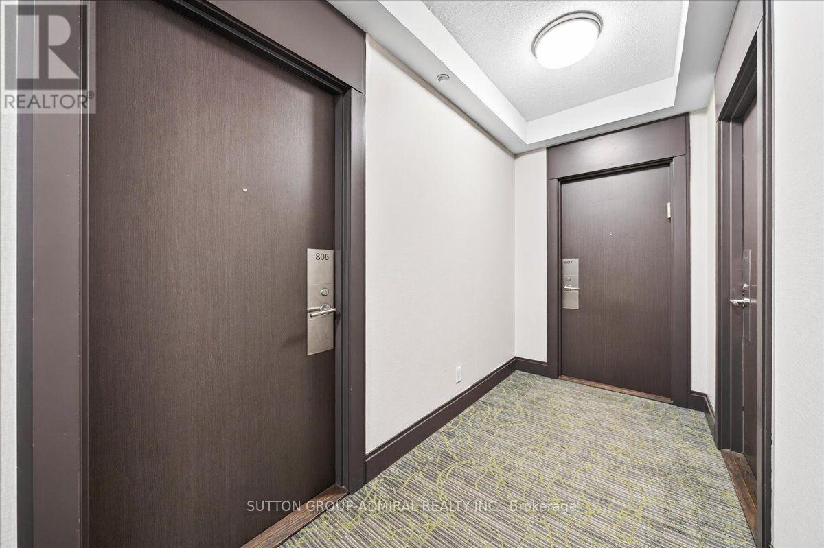 806 - 7890 Bathurst Street Property Photo 5