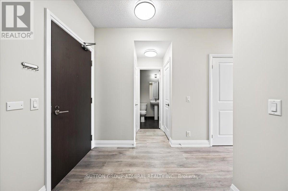 806 - 7890 Bathurst Street Property Photo 11