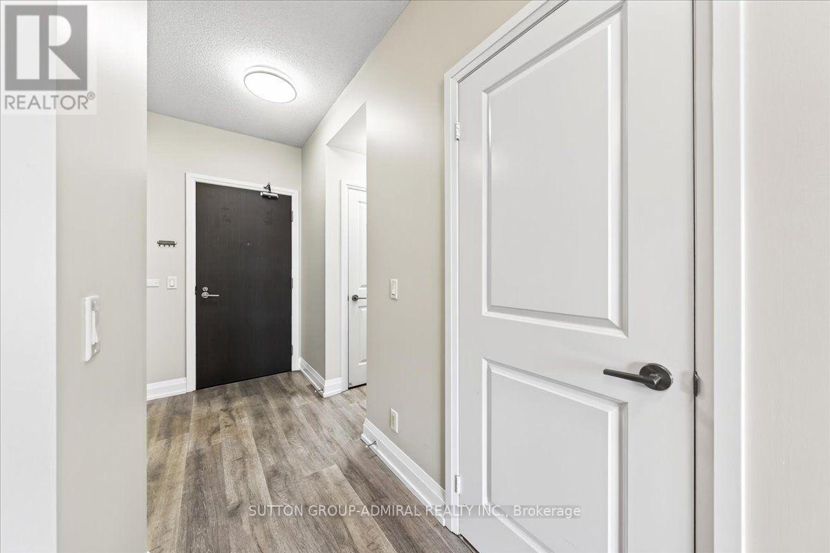 806 - 7890 Bathurst Street Property Photo 17