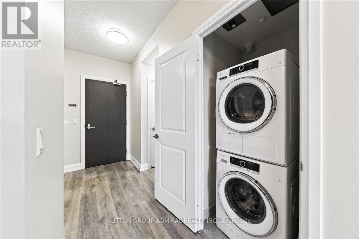 806 - 7890 Bathurst Street Property Photo 18
