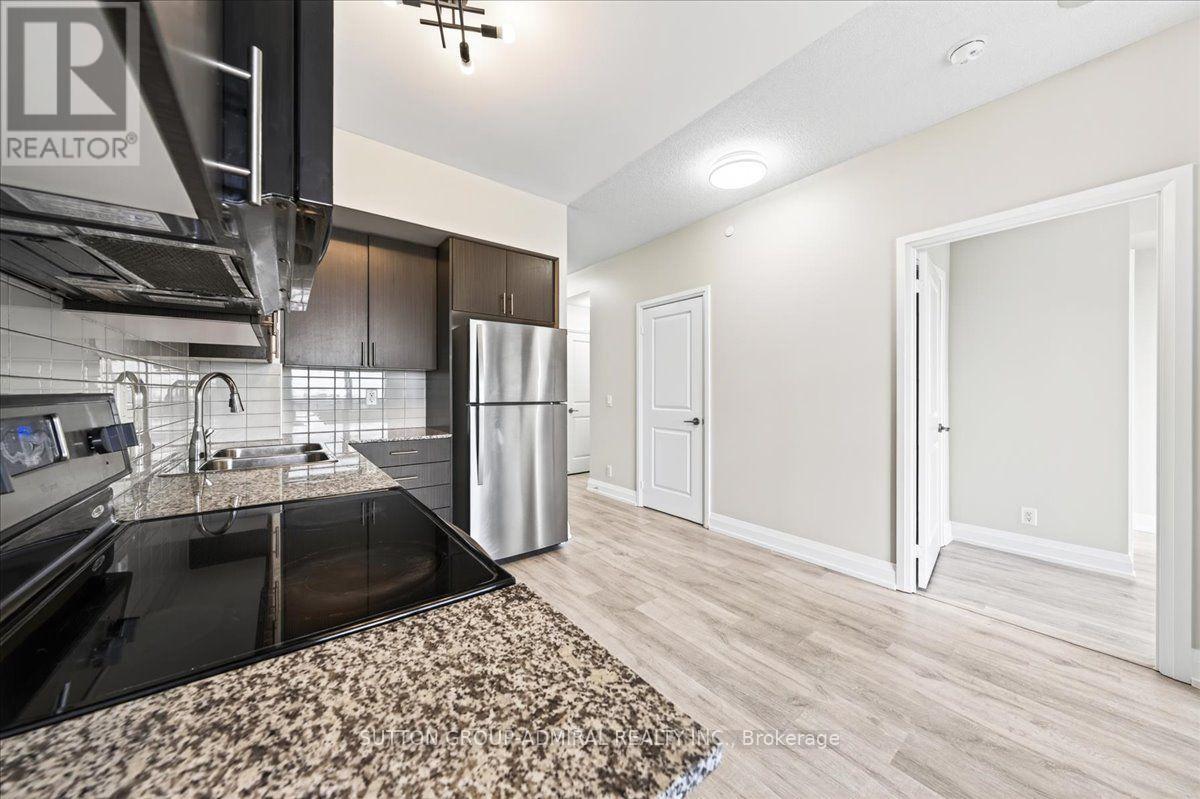 806 - 7890 Bathurst Street Property Photo 23
