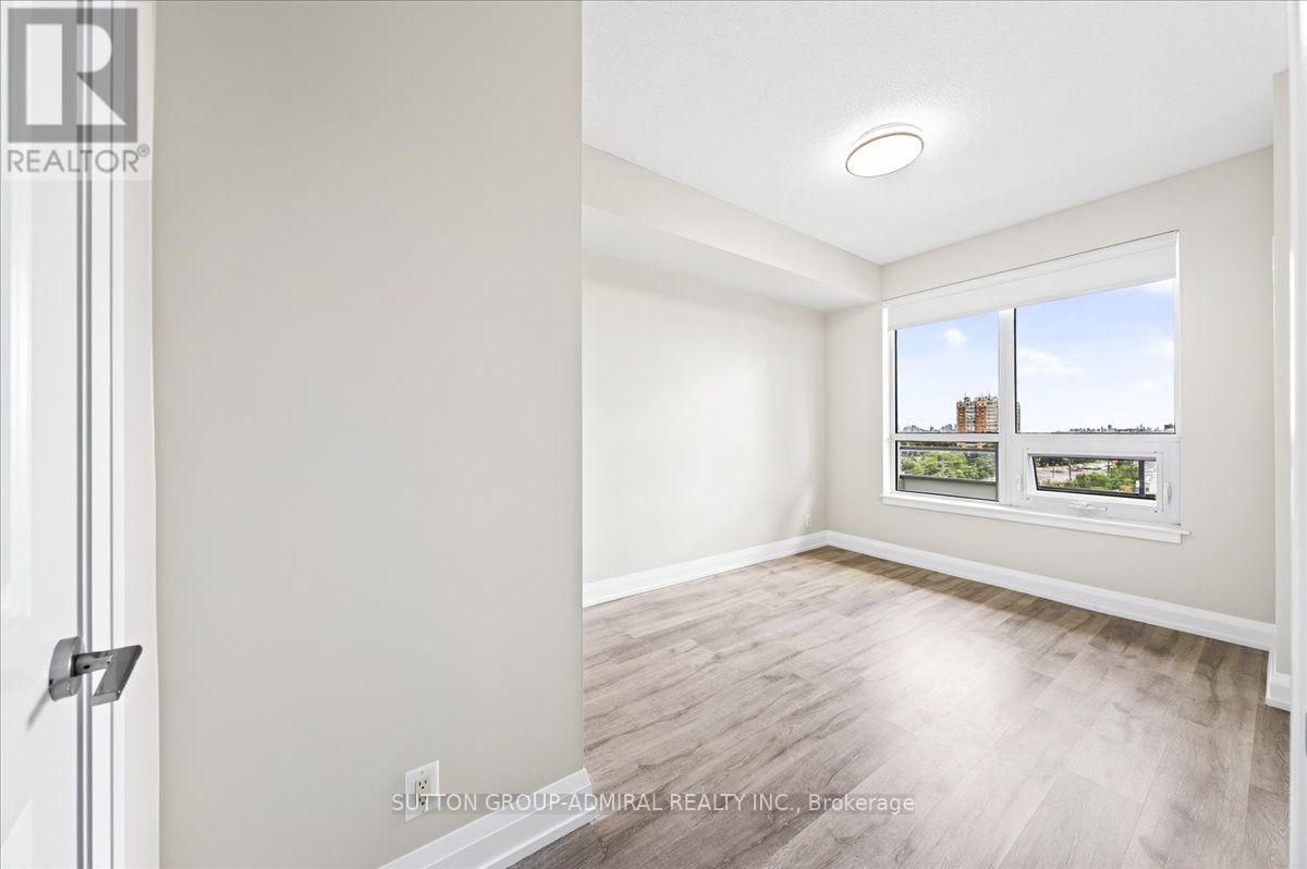 806 - 7890 Bathurst Street Property Photo 30