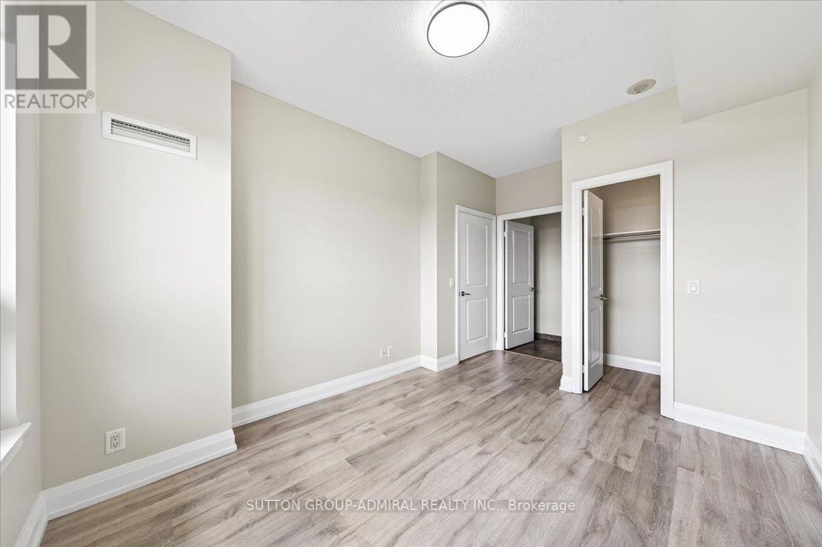806 - 7890 Bathurst Street Property Photo 34