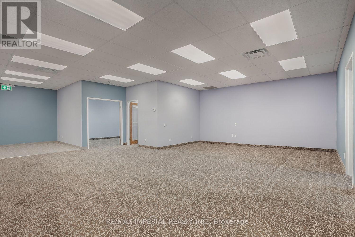 412 - 15 Wertheim Court Property Photo 4