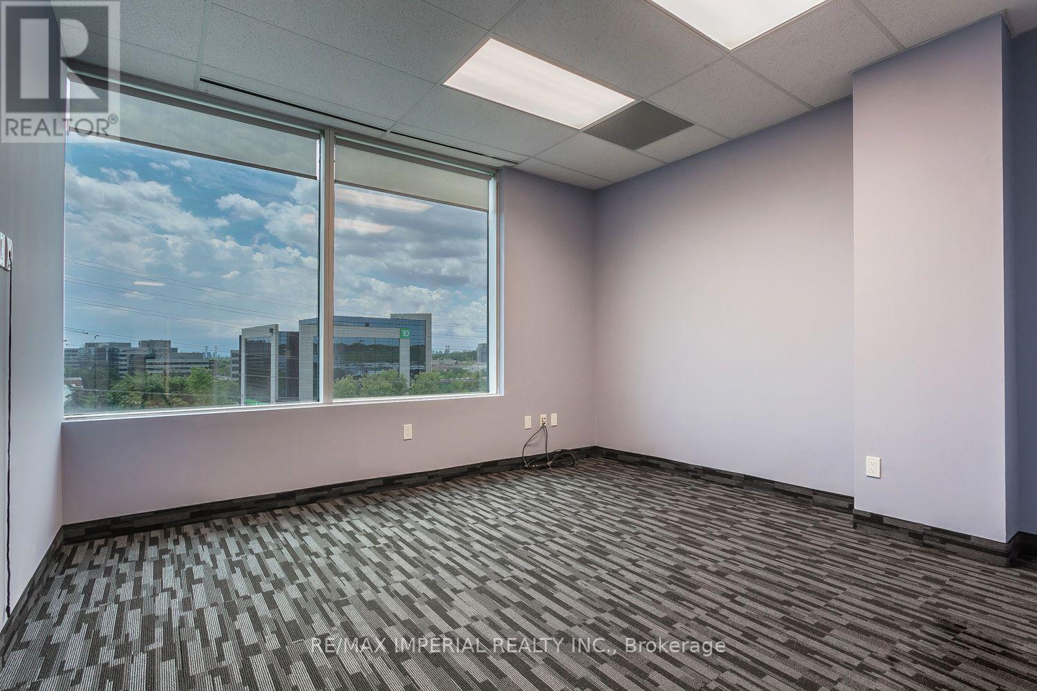 412 - 15 Wertheim Court Property Photo 7