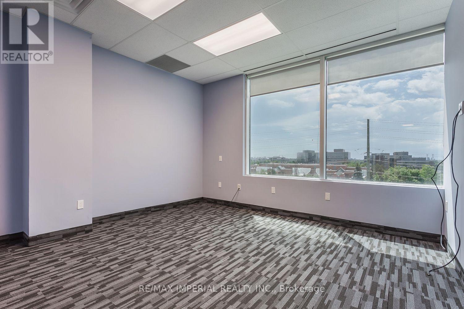 412 - 15 Wertheim Court Property Photo 8