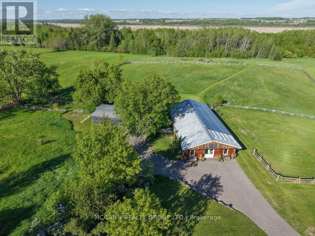 10445 Side Road 17 Road Property Photo 7