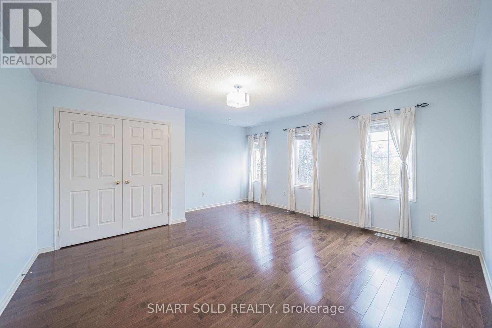 16 Courtney Crescent Property Photo 25