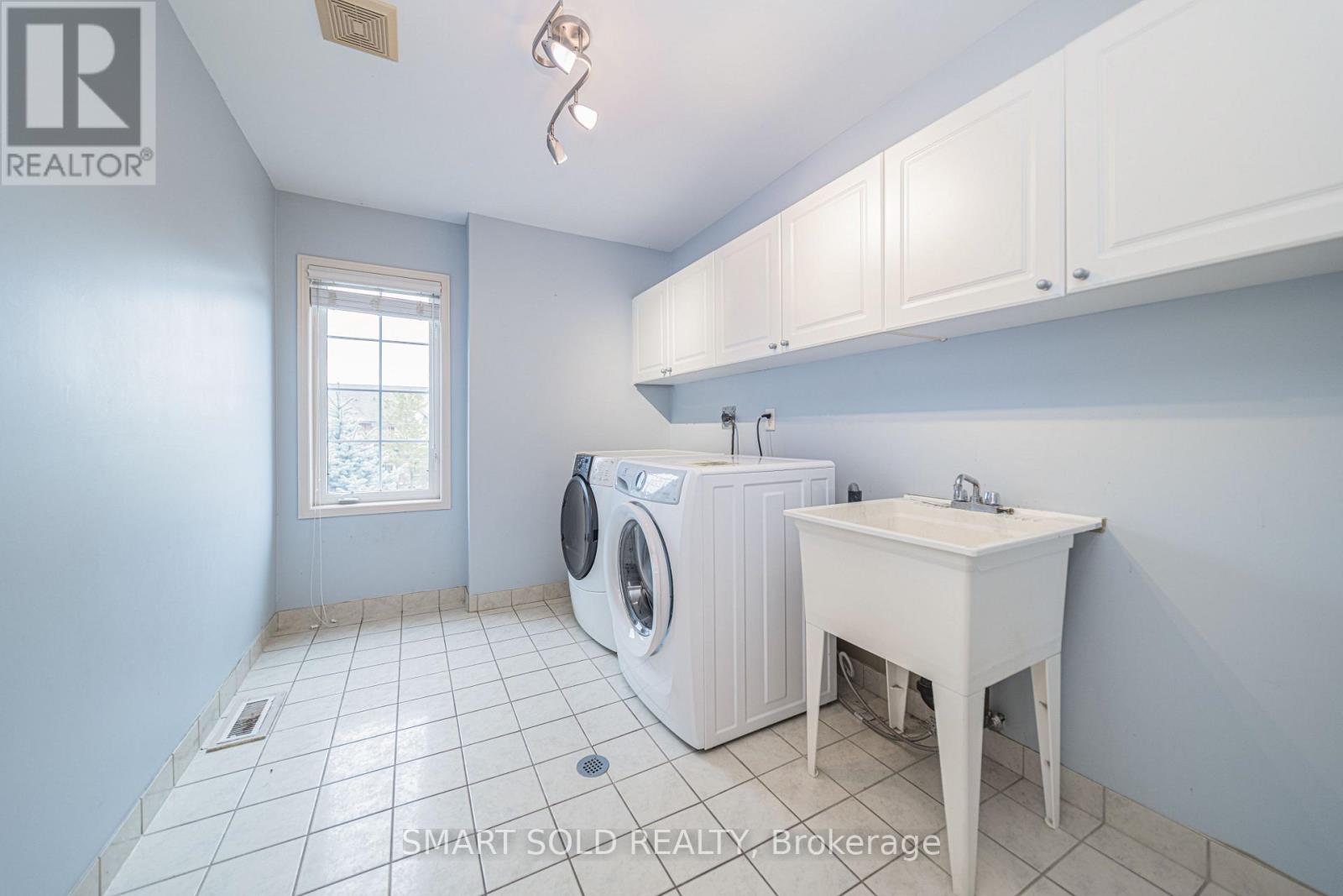 16 Courtney Crescent Property Photo 28