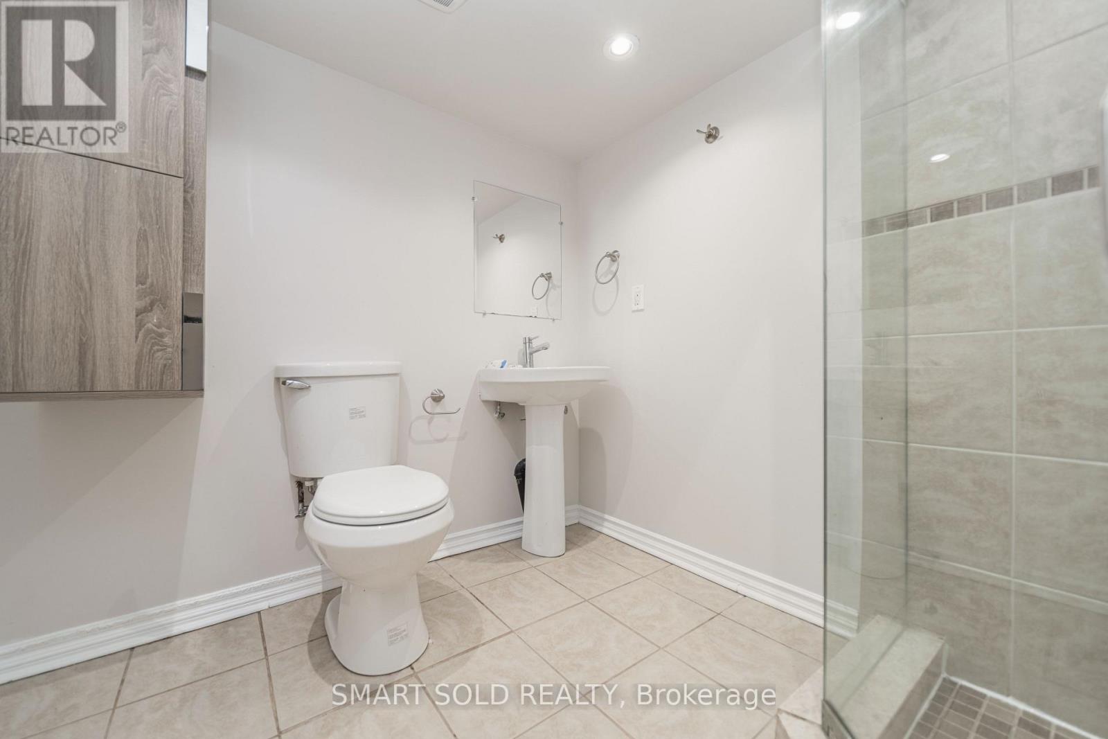 16 Courtney Crescent Property Photo 35