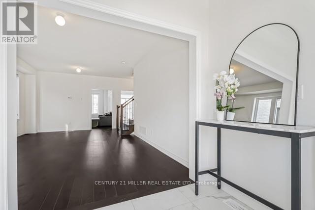 1473 Davis Loop Property Photo 4