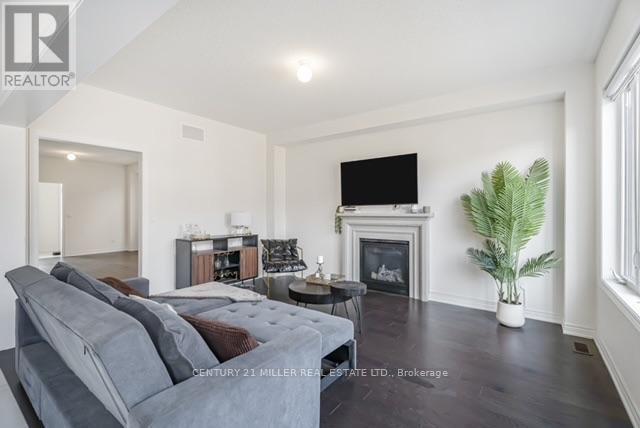 1473 Davis Loop Property Photo 7