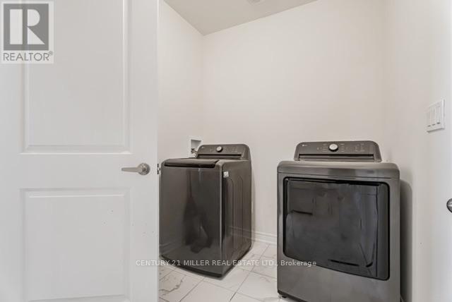 1473 Davis Loop Property Photo 11