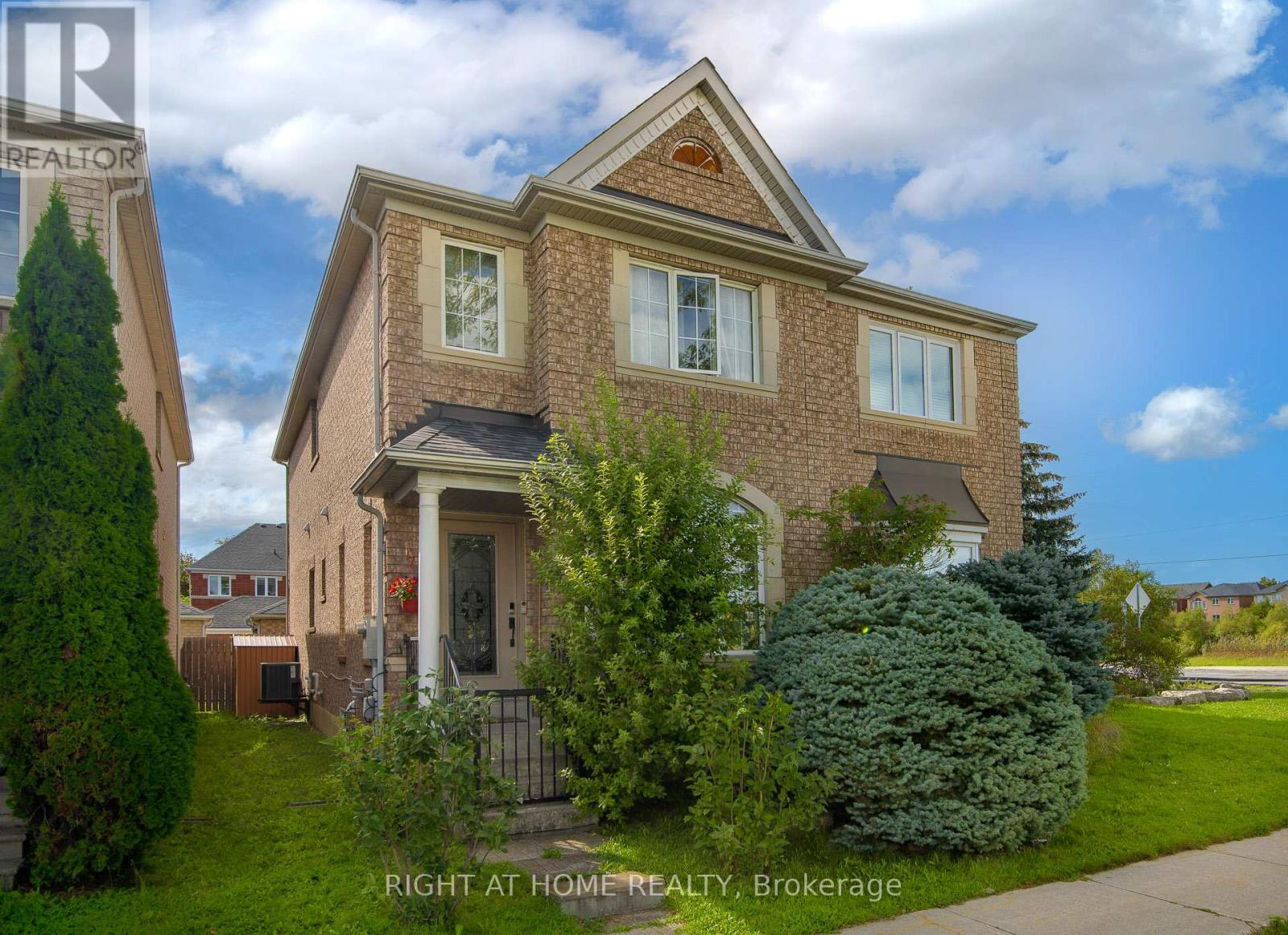 4 Forest Run Boulevard Property Photo 1