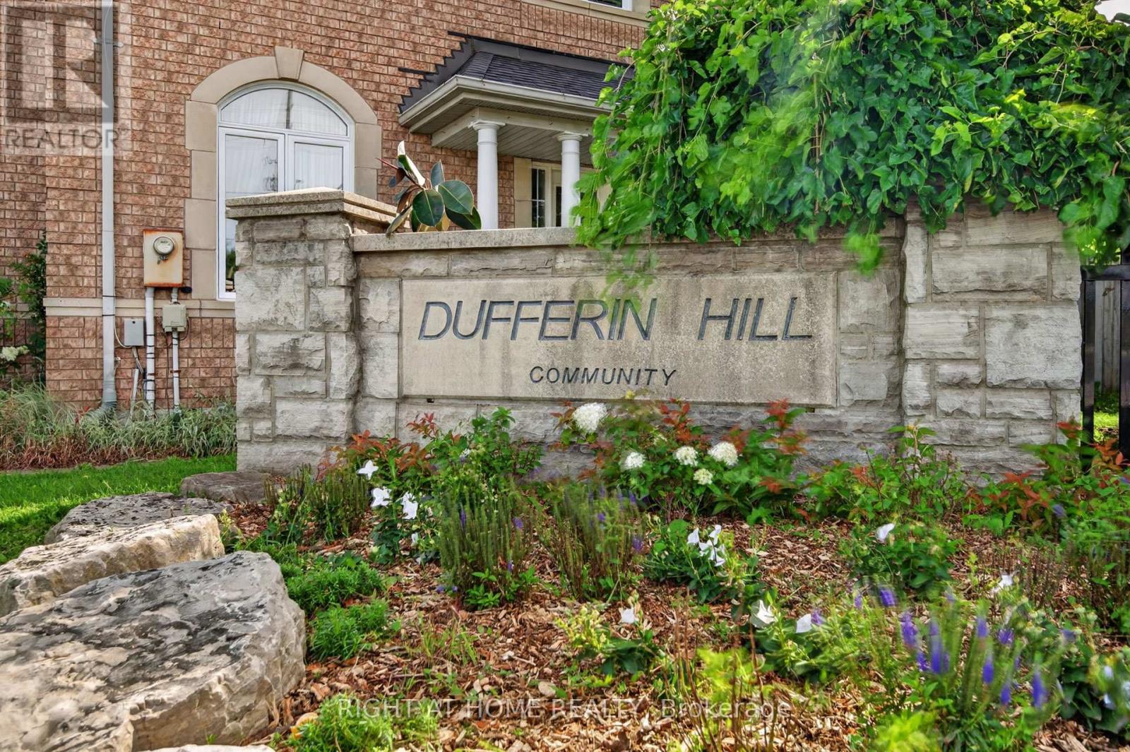 4 Forest Run Boulevard Property Photo 4