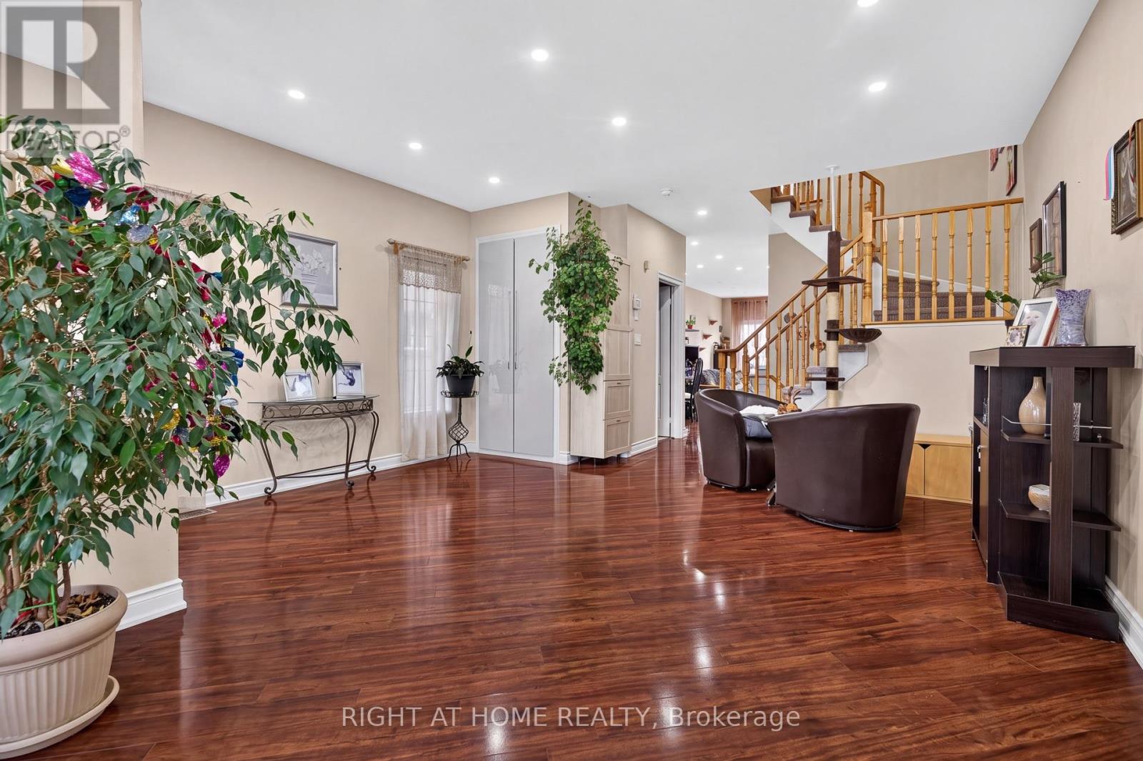 4 Forest Run Boulevard Property Photo 7