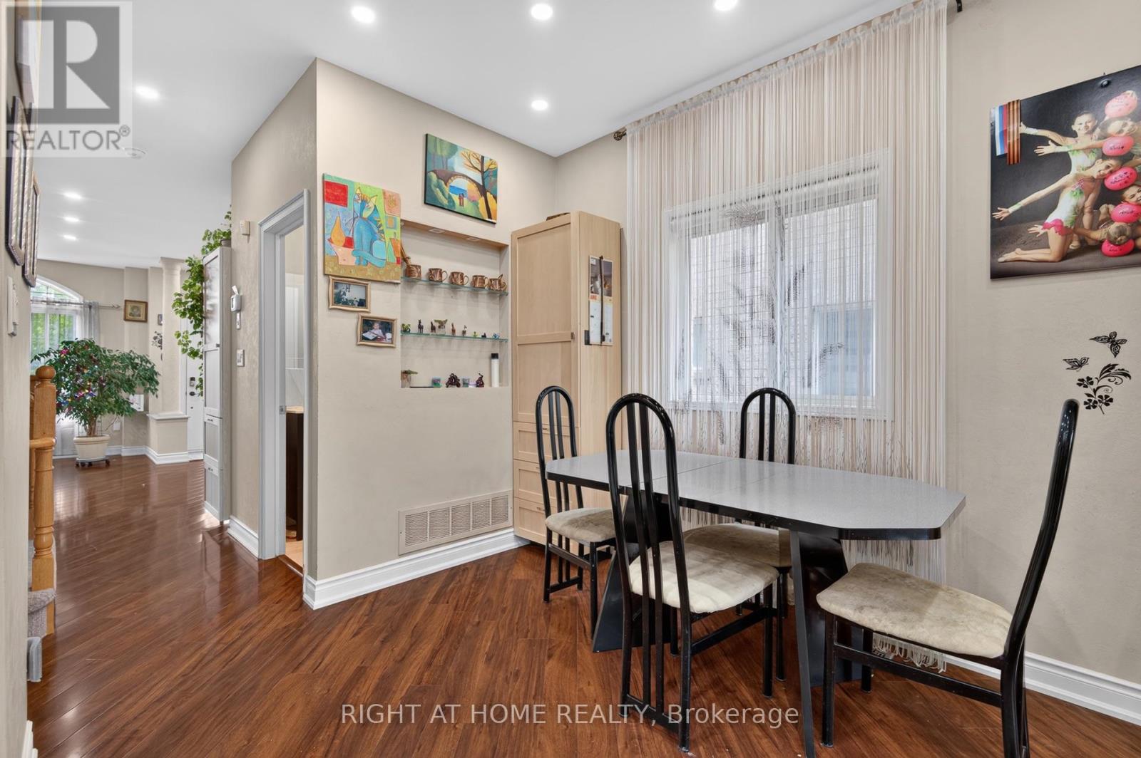 4 Forest Run Boulevard Property Photo 12