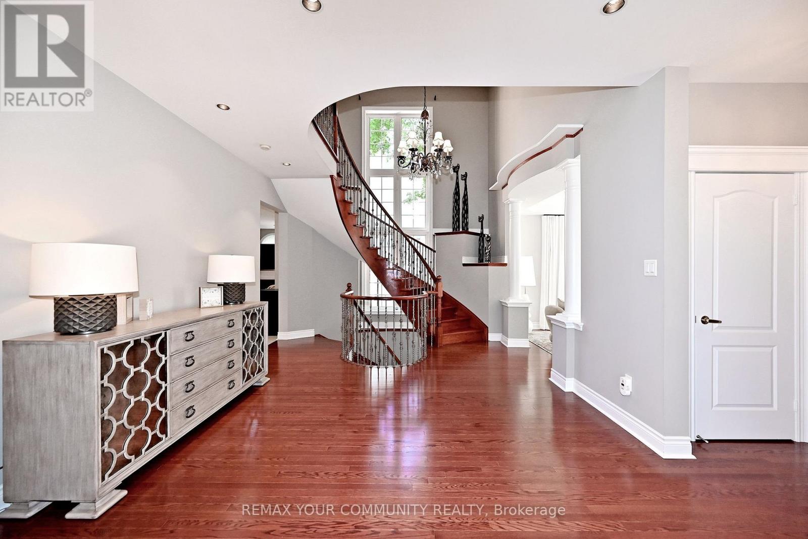 2 Winterberry Drive Property Photo 6