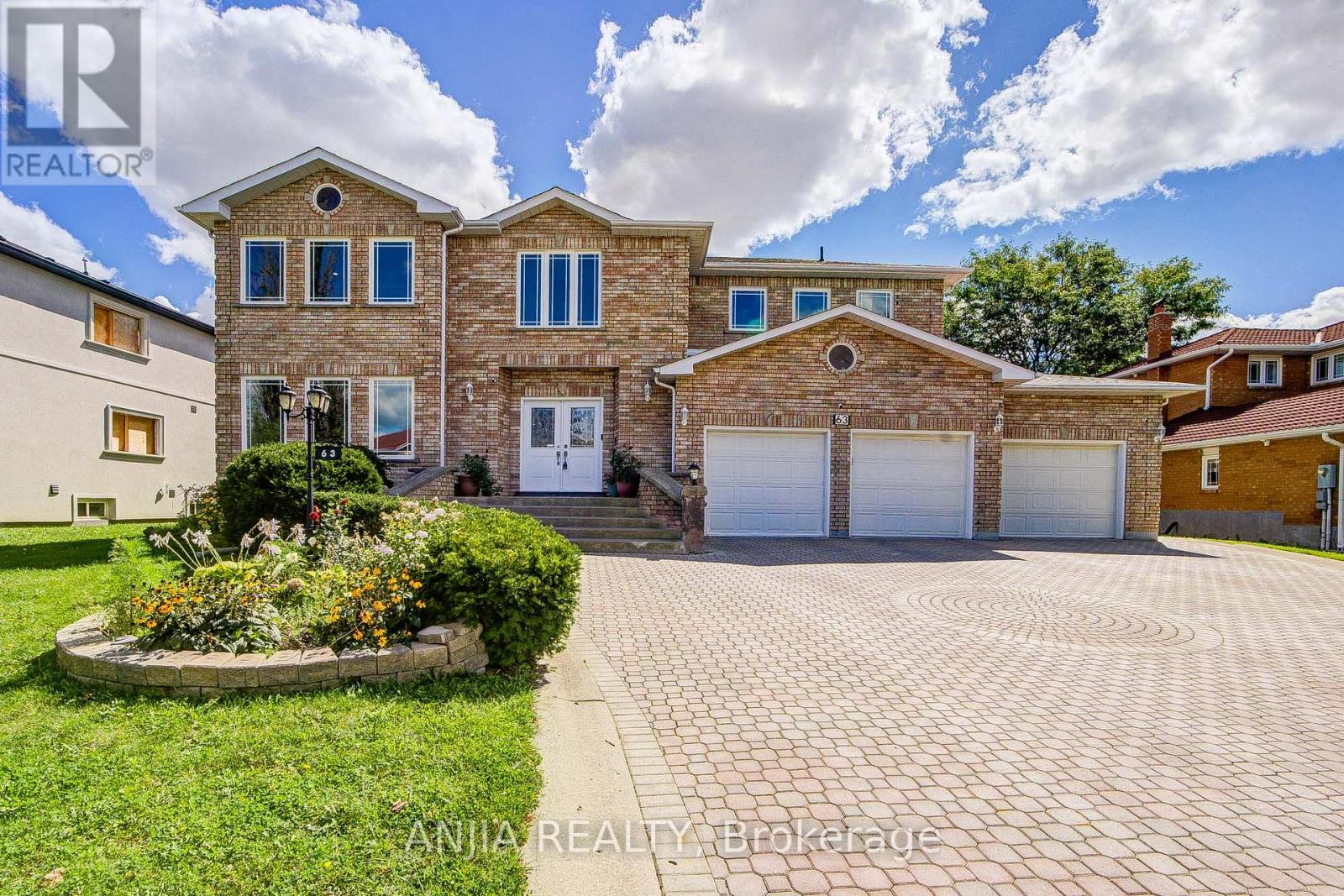 63 Beckenridge Drive Property Photo 1