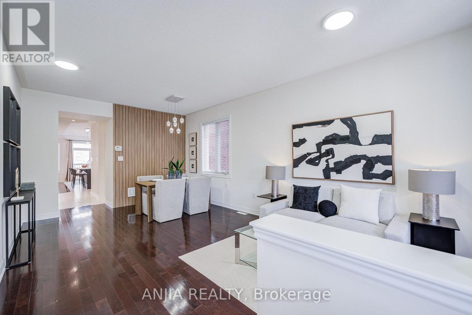 205 Harbord Street Property Photo 4