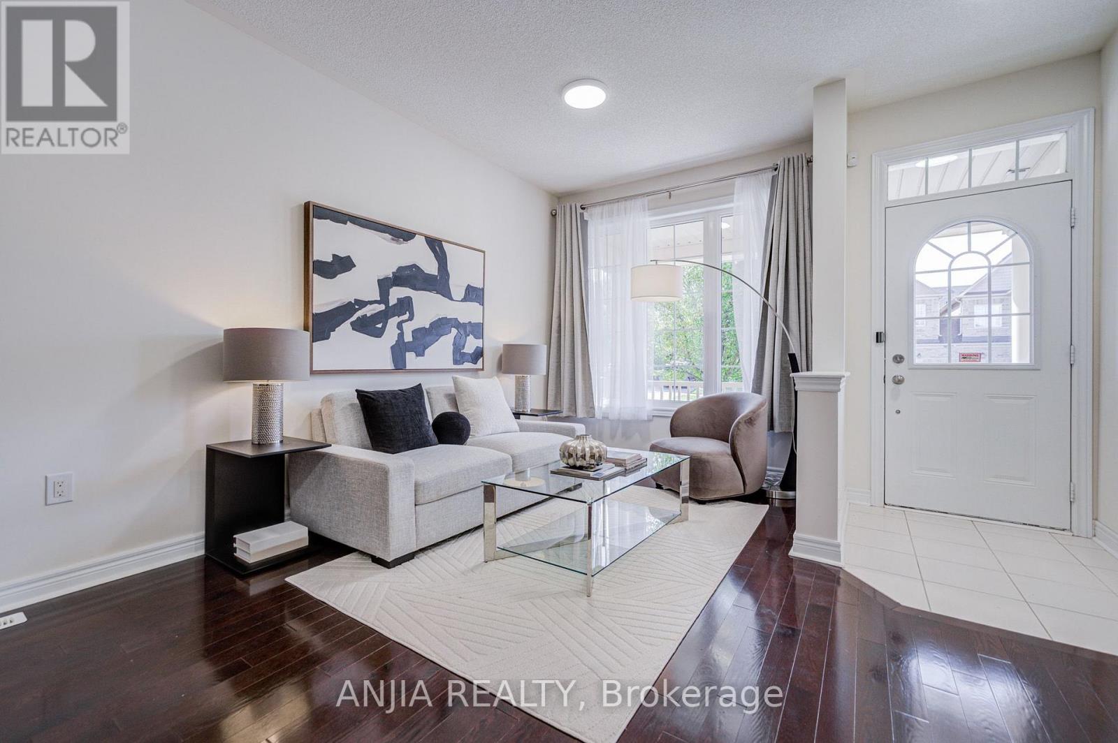 205 Harbord Street Property Photo 6