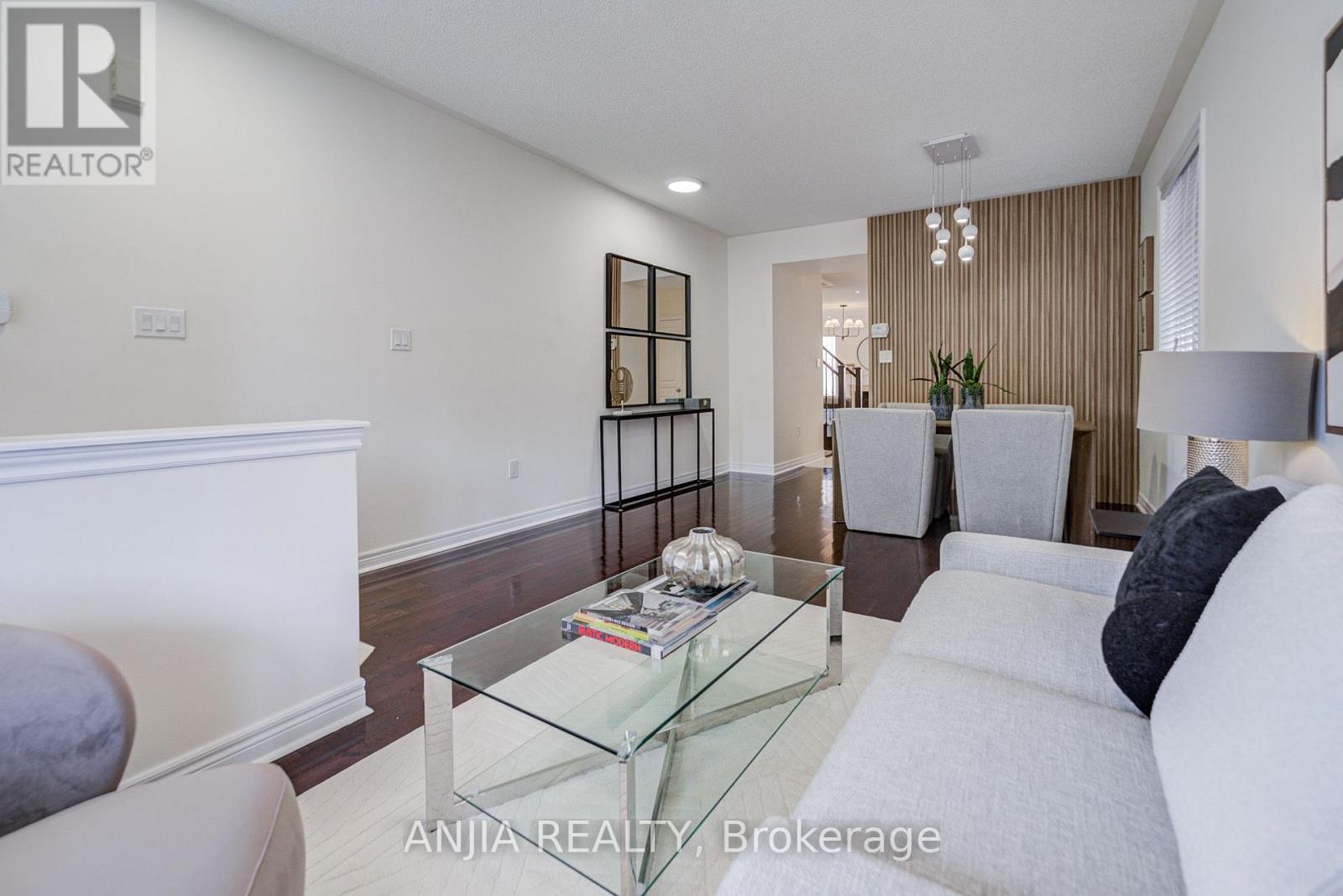 205 Harbord Street Property Photo 7