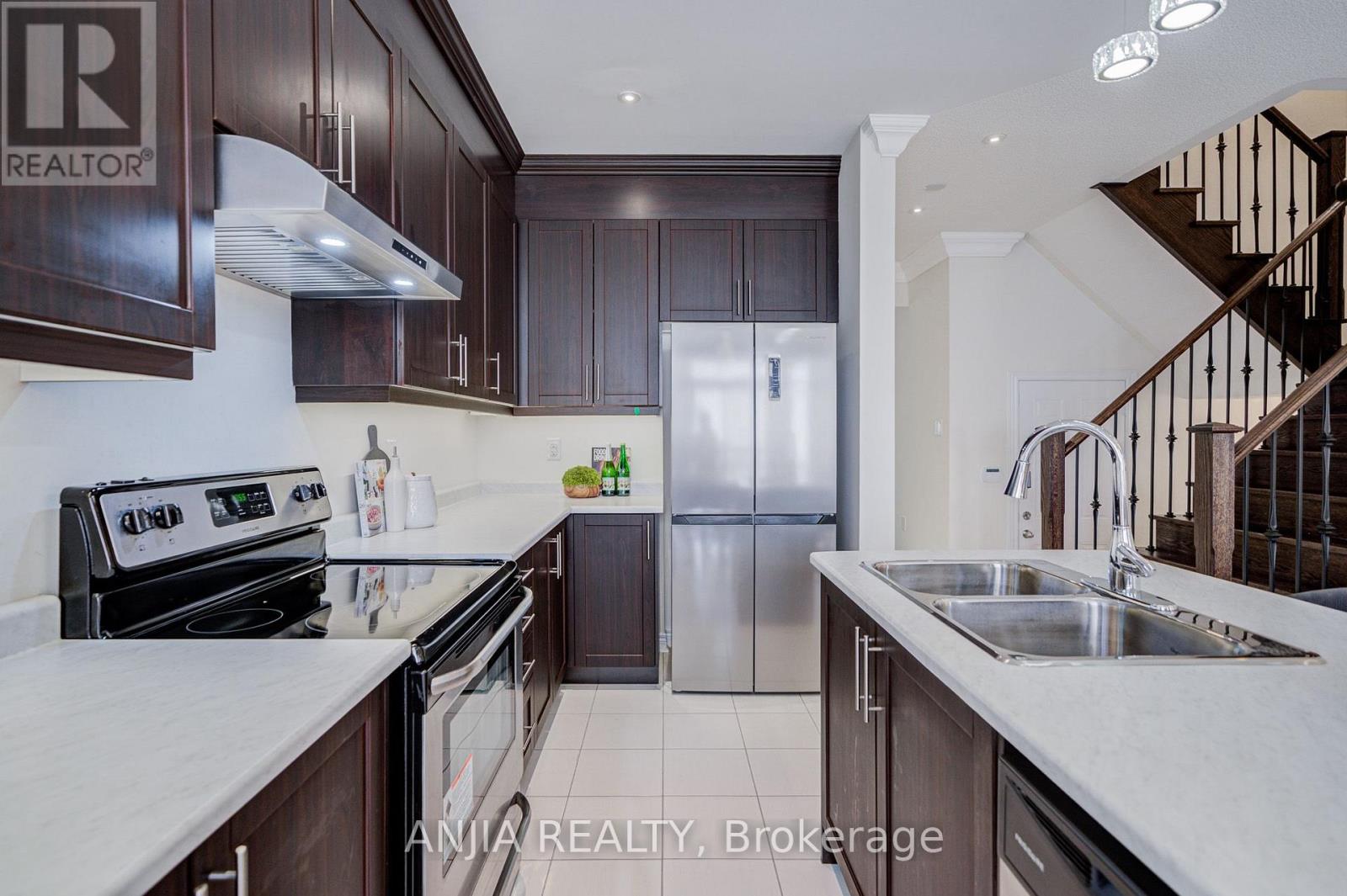 205 Harbord Street Property Photo 20
