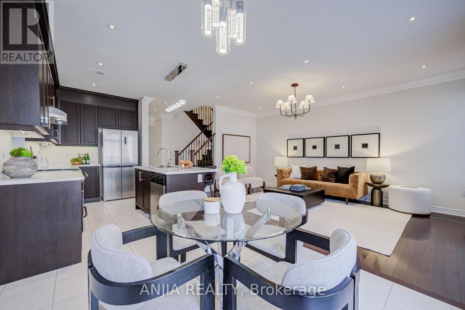 205 Harbord Street Property Photo 24