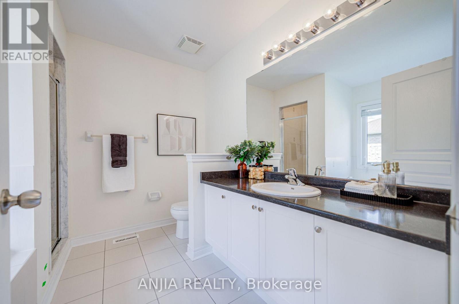 205 Harbord Street Property Photo 34