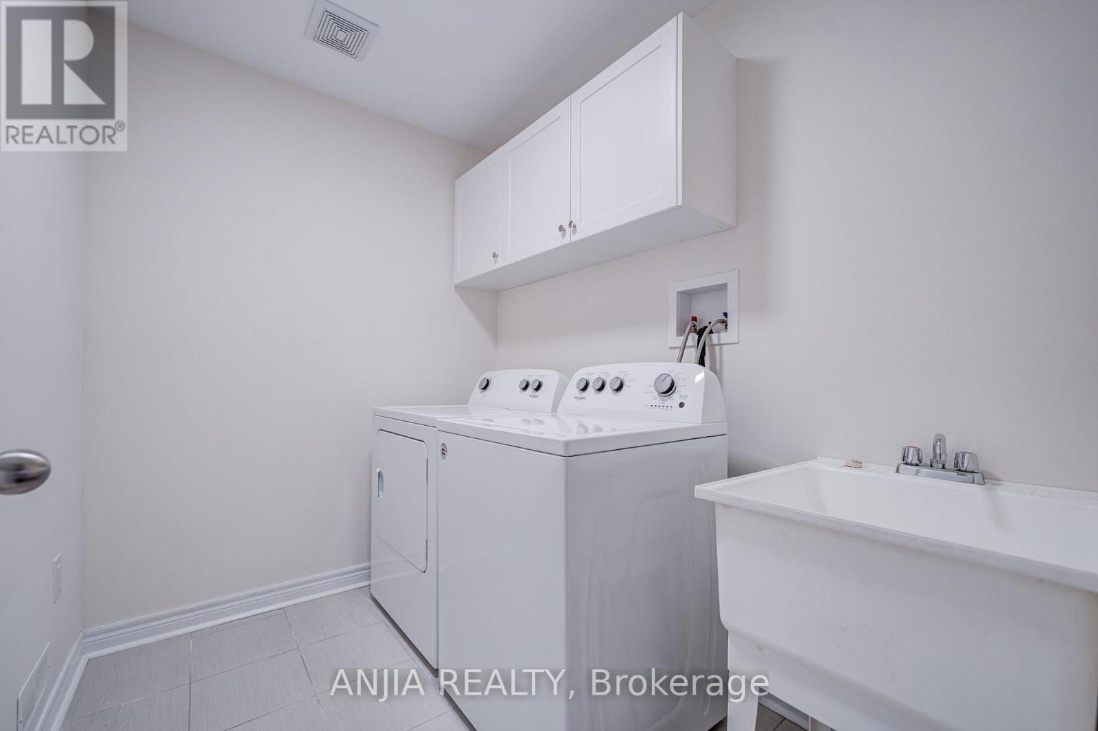 205 Harbord Street Property Photo 38