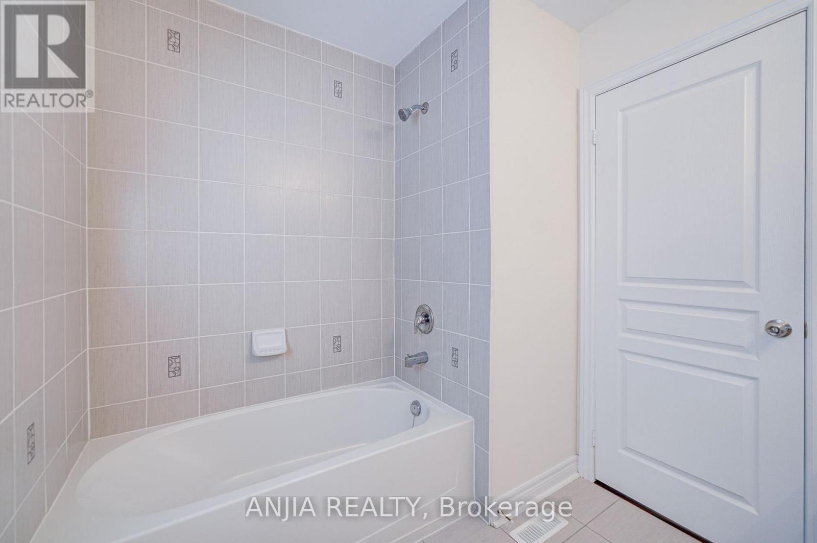 205 Harbord Street Property Photo 40