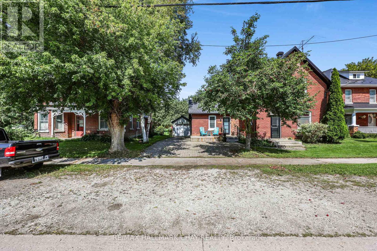 8128 Main Street Property Photo 2