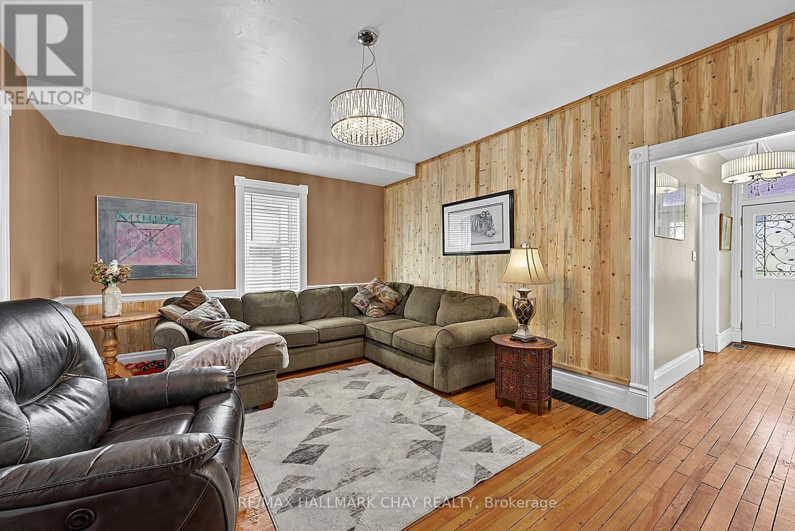 8128 Main Street Property Photo 17