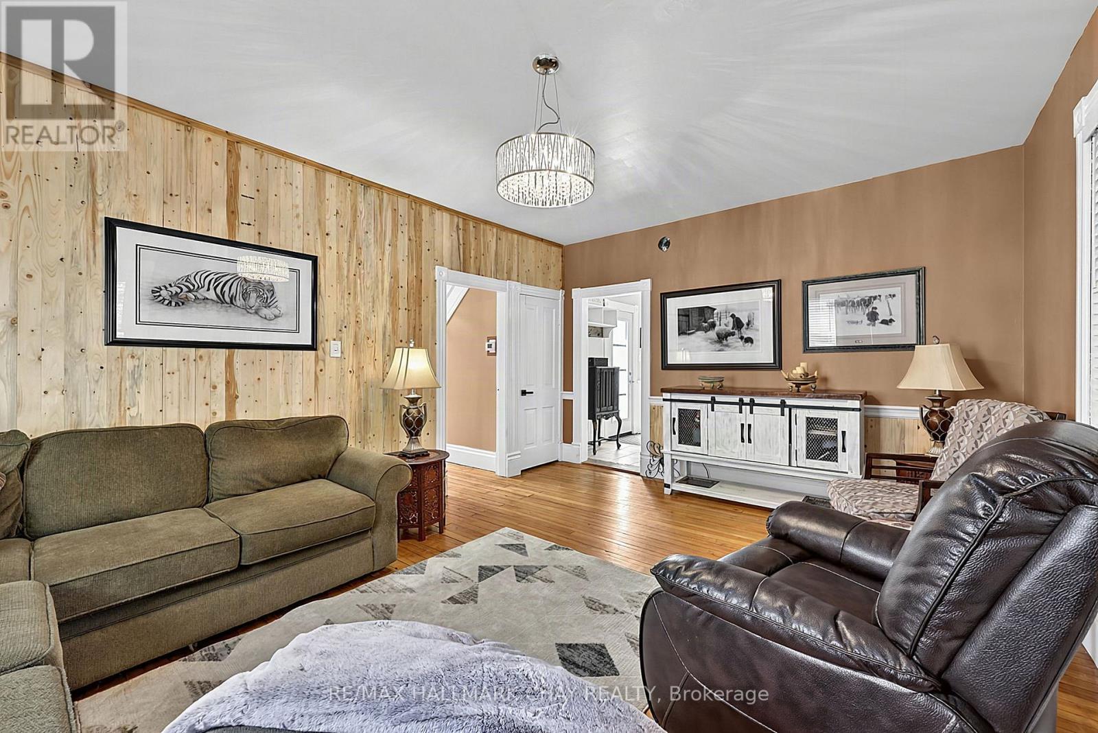 8128 Main Street Property Photo 18