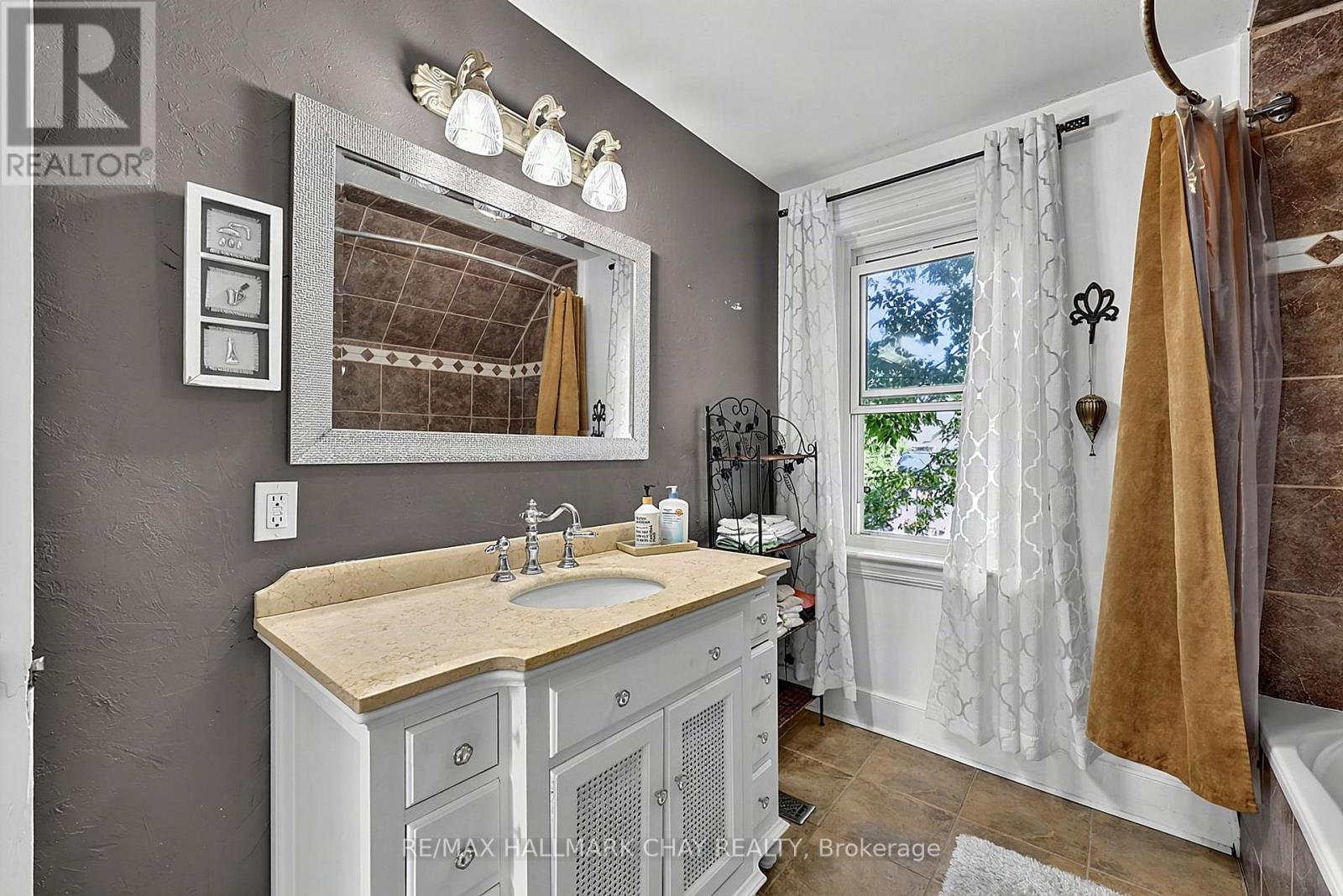 8128 Main Street Property Photo 30