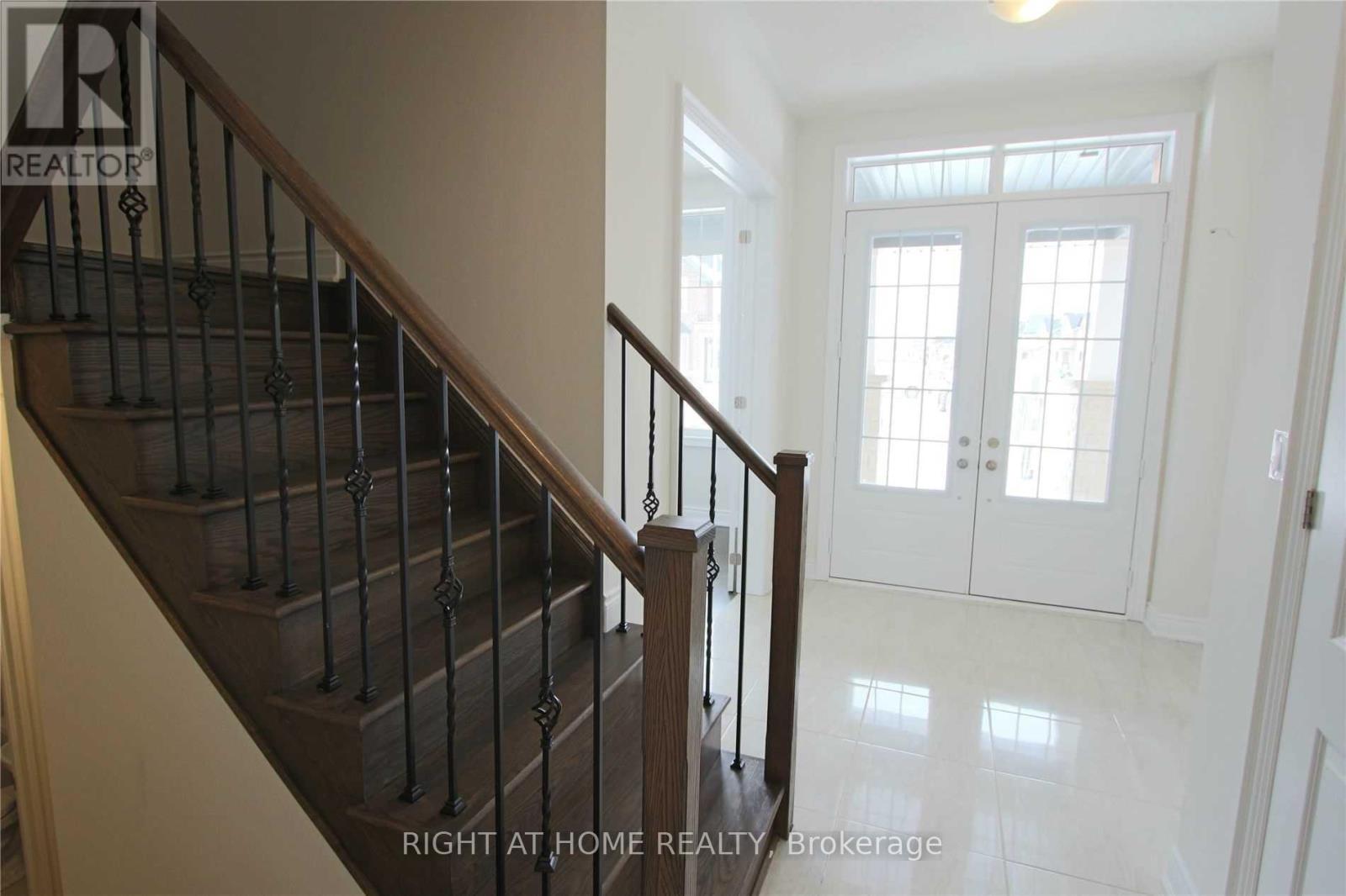 1665 Emberton Way Property Photo 4