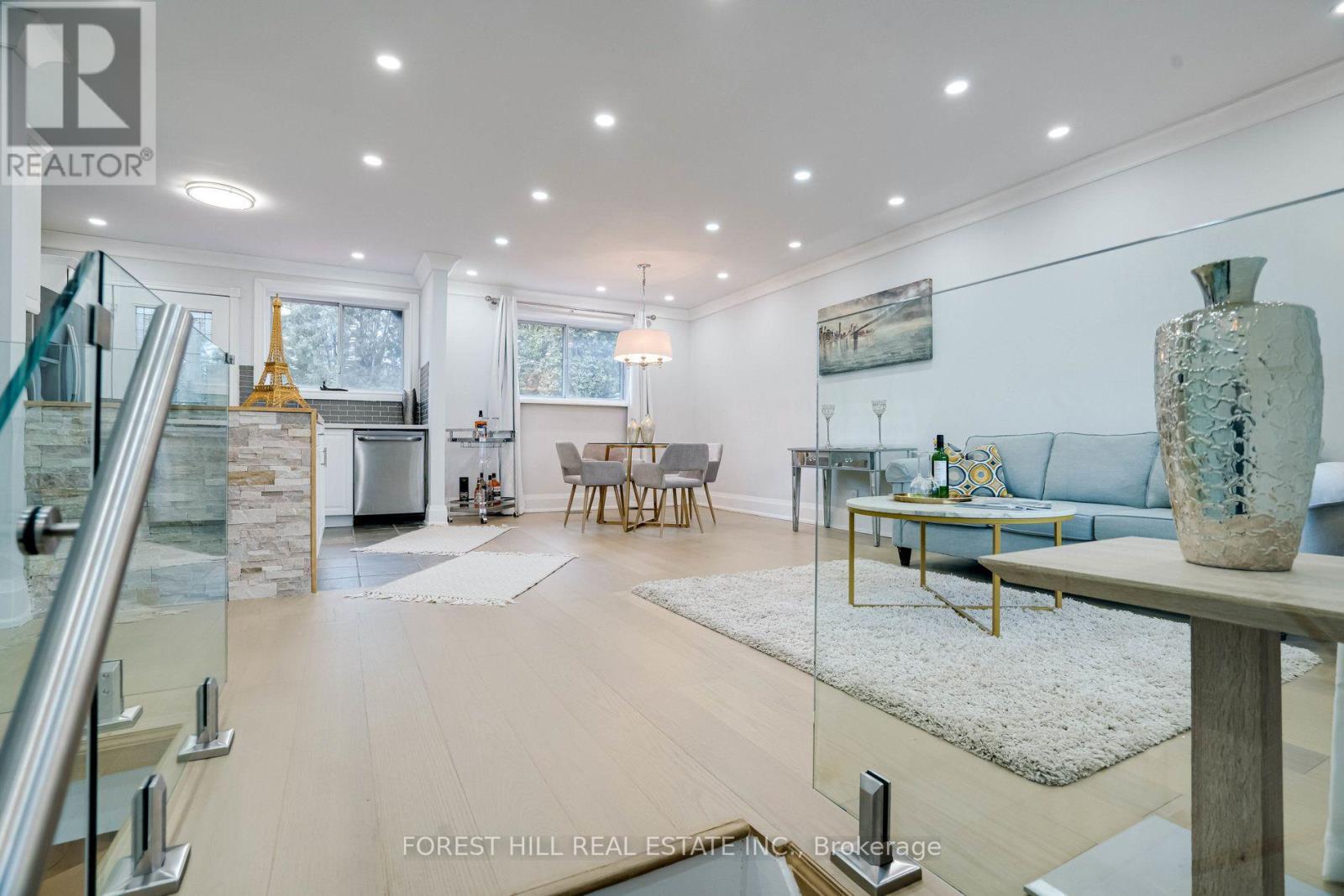 1 Willis Drive Property Photo 6