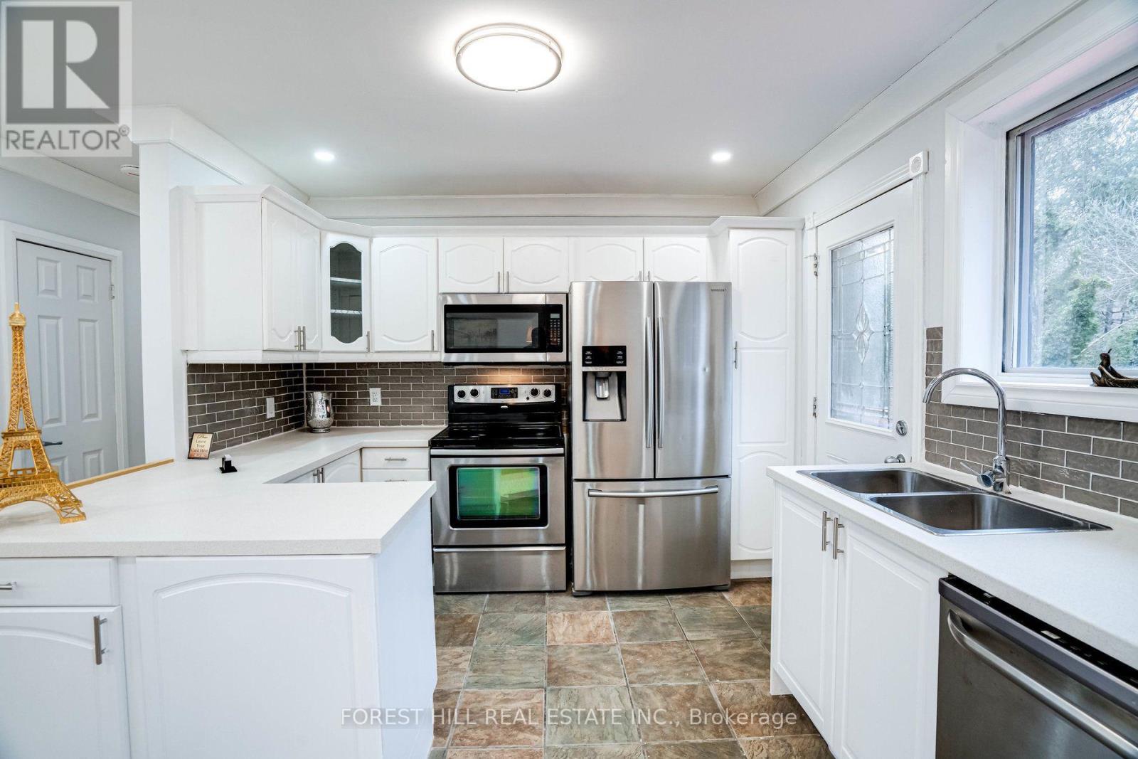 1 Willis Drive Property Photo 12